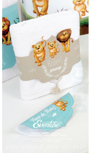 Trusou botez brodat pentru baieti cu regele leu si familia, The Lion family  6